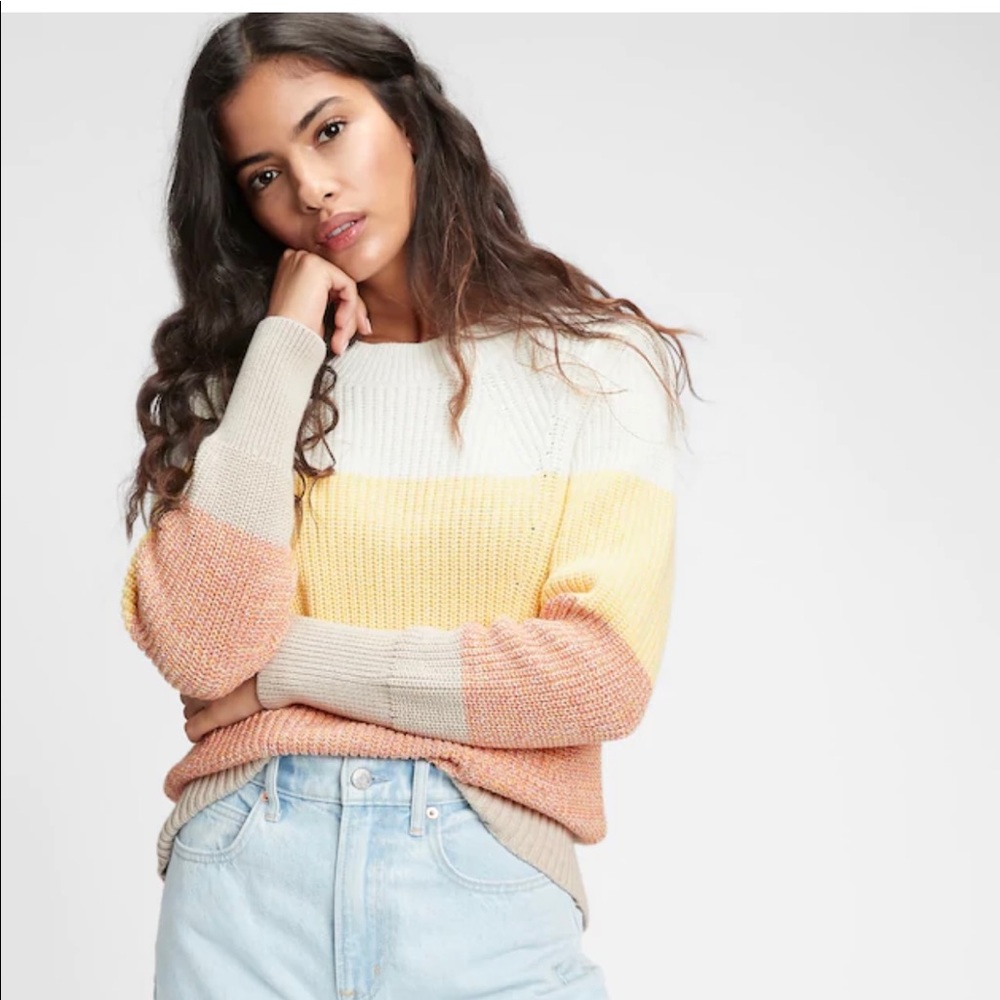 NWT GAP relaxed ribbed sweater